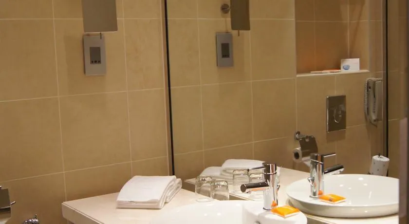 Centro Sharjah Otel 4*,  Birleşik Arap Emirlikleri