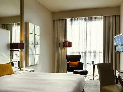 Centro Sharjah Otel