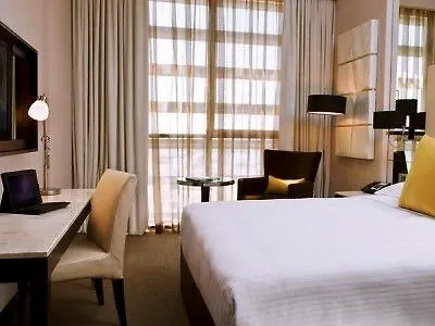 Centro Sharjah Otel 4*,